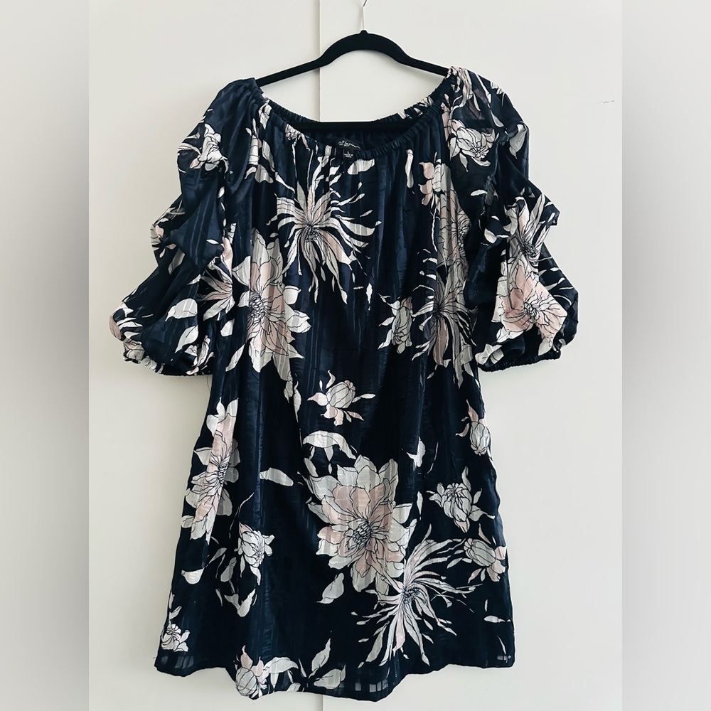 S Levin Navy Blue floral  Marie sleeves dress SZ Large Summer floral vibes